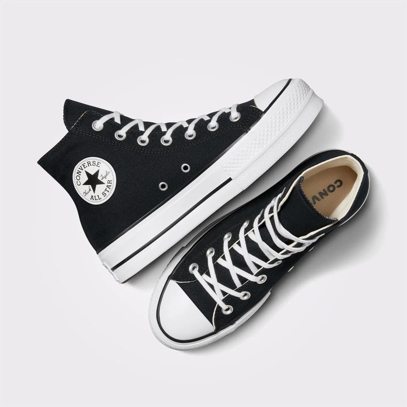 Converse Kadın Ayakkabı 560845C Black/Egret/Unıversıty Red