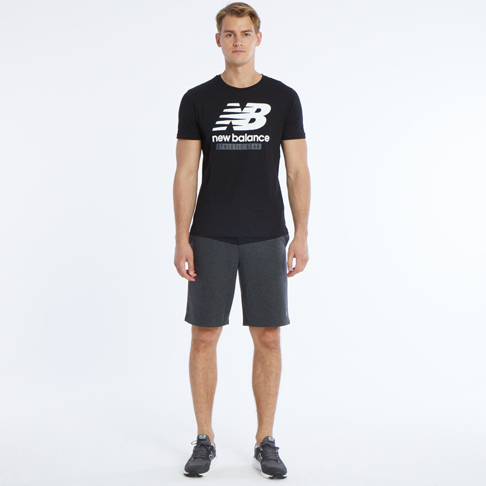 New Balance Erkek T-Shirt MNT1205-BKW 